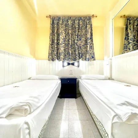 With Spectacular Views, Atlantic Ocean, Pool Y Free Wifi In All Common Areas